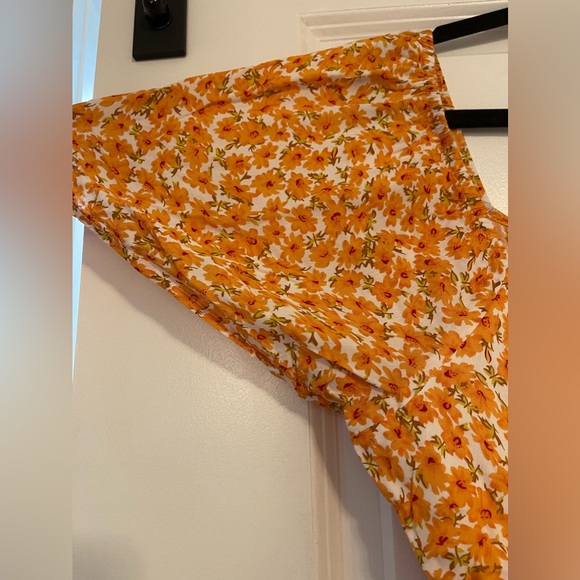 MinkPink Sun Valley mini Dress size L - Picture 2 of 5